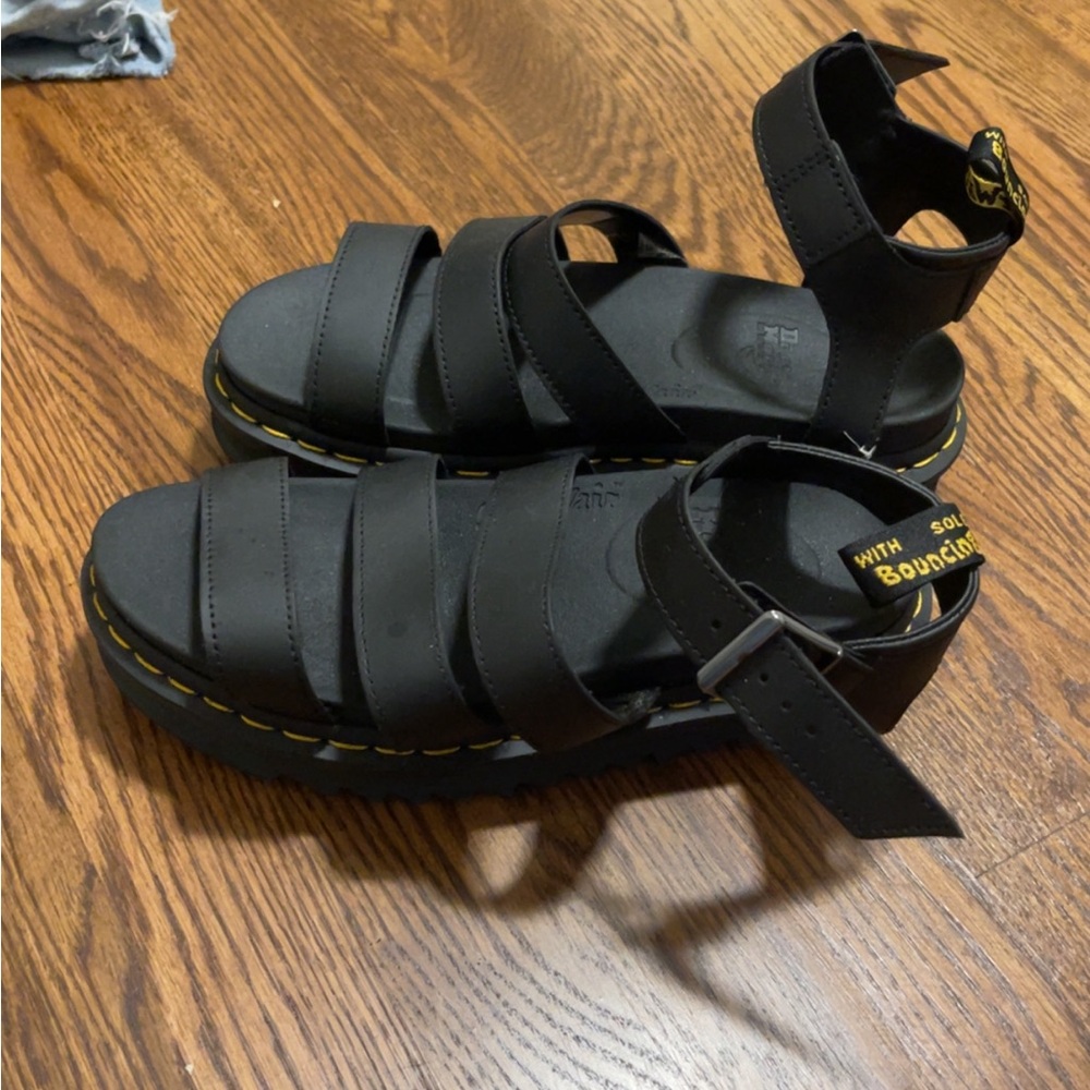 BNWOB Doc Martens Blaire Hydro Platform Sandals